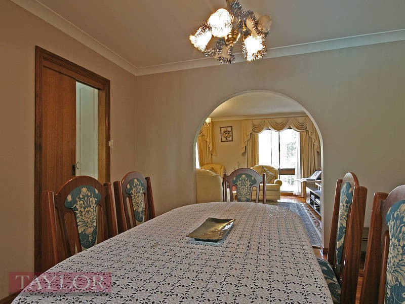 6 Peterson Place, North Rocks NSW 2151