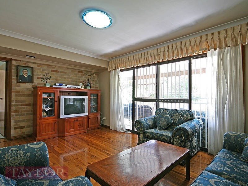 6 Peterson Place, North Rocks NSW 2151