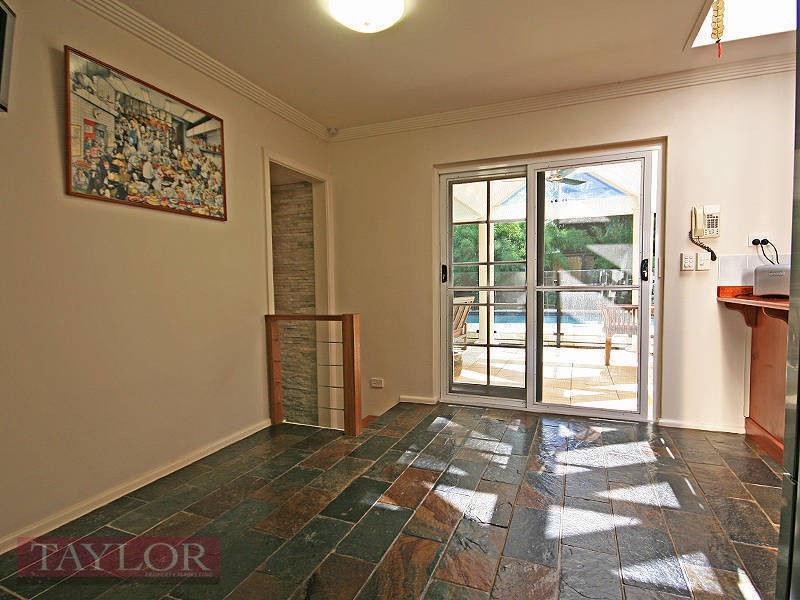 10 Gum Grove Place, West Pennant Hills NSW 2125