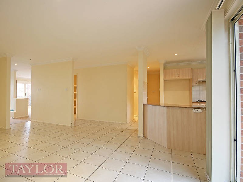 39 Hunterford Crescent, Oatlands NSW 2117