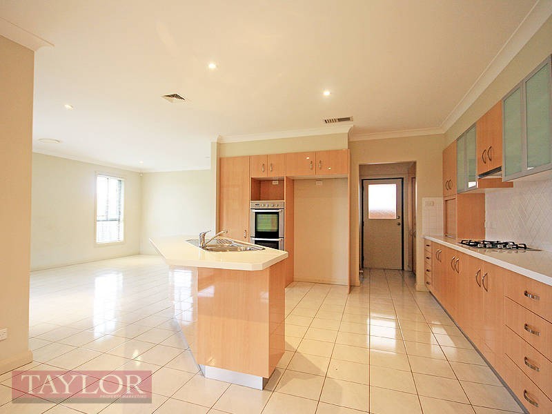 5 Cornelius Place, Kellyville NSW 2155