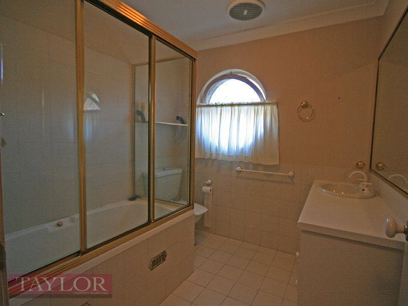 5/40 Strathalbyn Drive, Oatlands NSW 2117