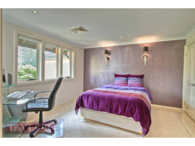 3 Hunterford Crescent, Oatlands NSW 2117