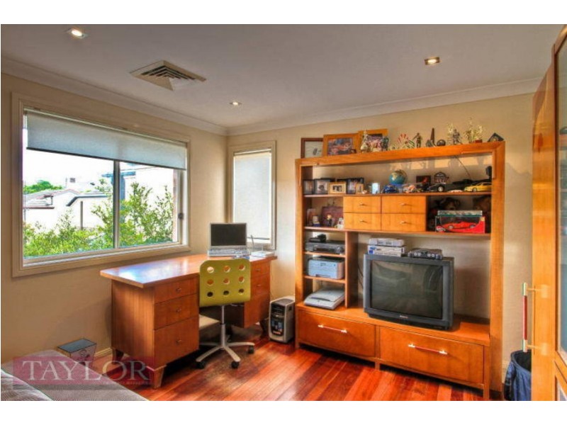 3 Hunterford Crescent, Oatlands NSW 2117