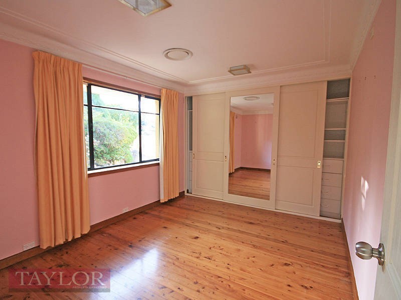 1 Parkham Road, Oatlands NSW 2117