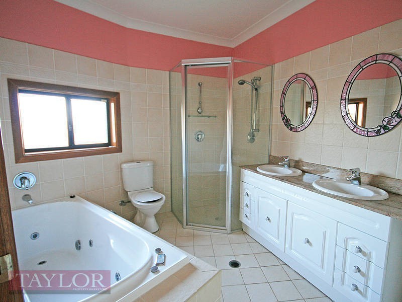 1 Parkham Road, Oatlands NSW 2117