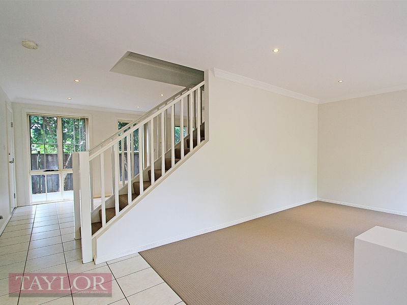 8 The Mews, Oatlands NSW 2117