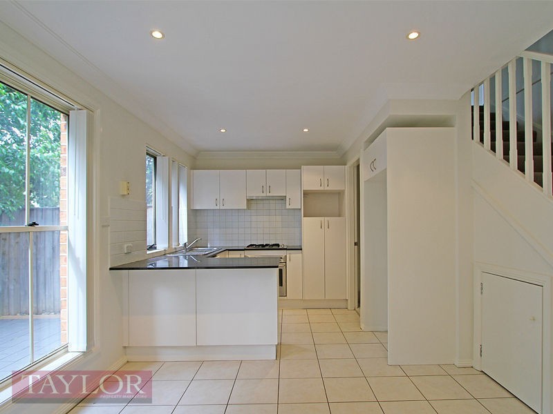 8 The Mews, Oatlands NSW 2117