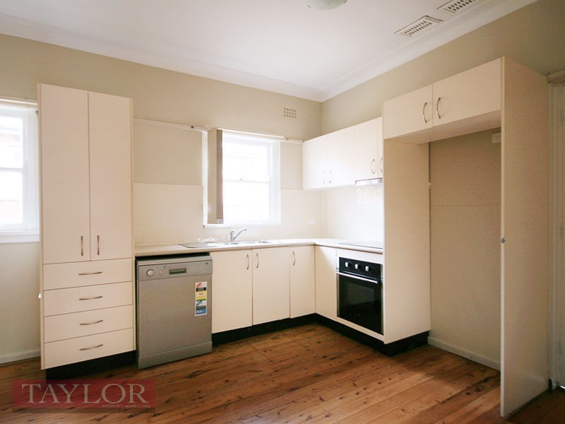 8 Prindle Street, Oatlands NSW 2117