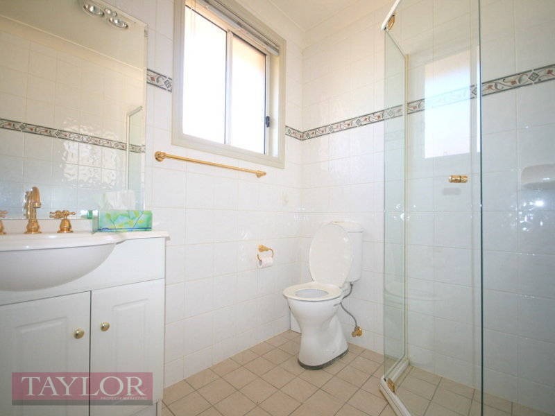 18 Hunterford Crescent, Oatlands NSW 2117