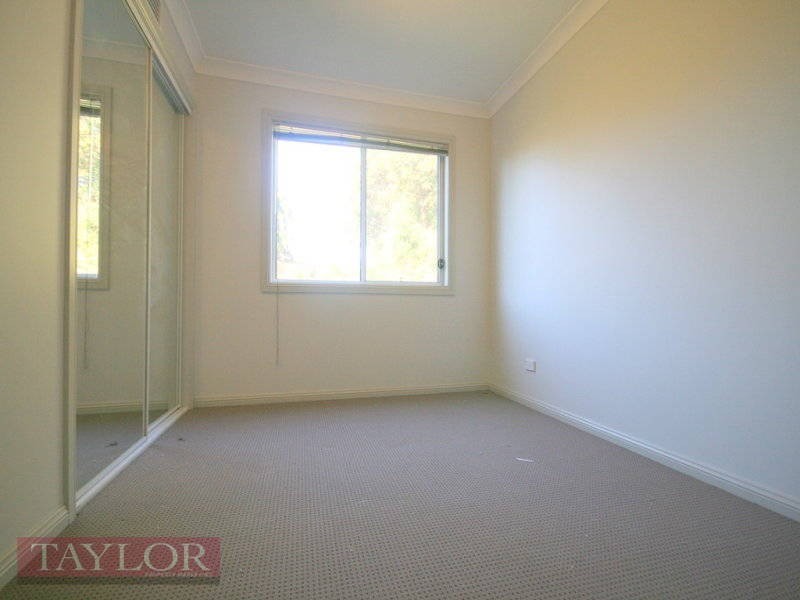 18 Hunterford Crescent, Oatlands NSW 2117