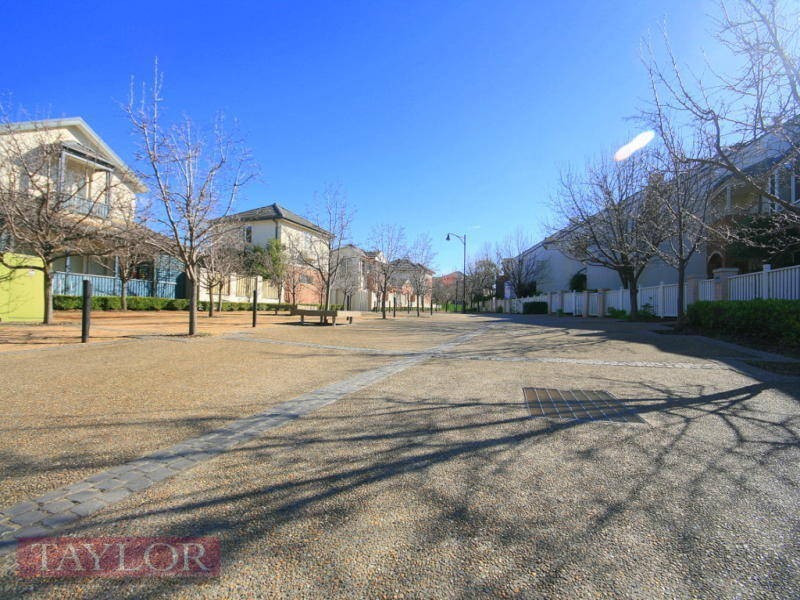 18 Hunterford Crescent, Oatlands NSW 2117