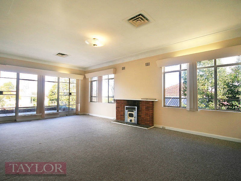 5 Oatlands Crescent, Oatlands NSW 2117