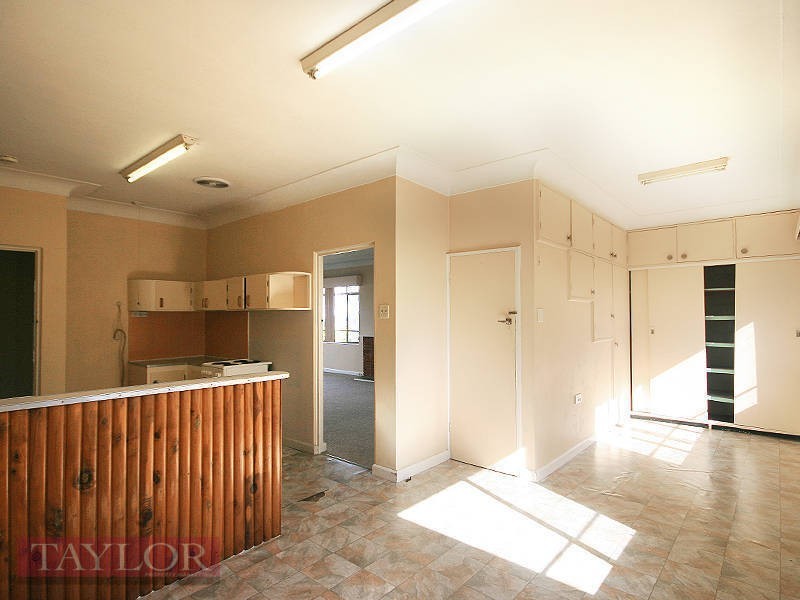 5 Oatlands Crescent, Oatlands NSW 2117