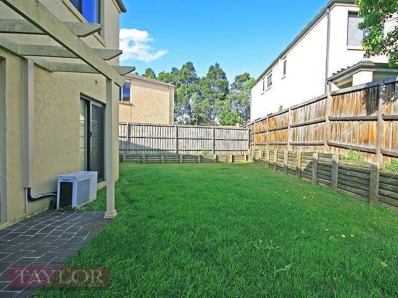 6 Rory Court, Glenwood NSW 2768