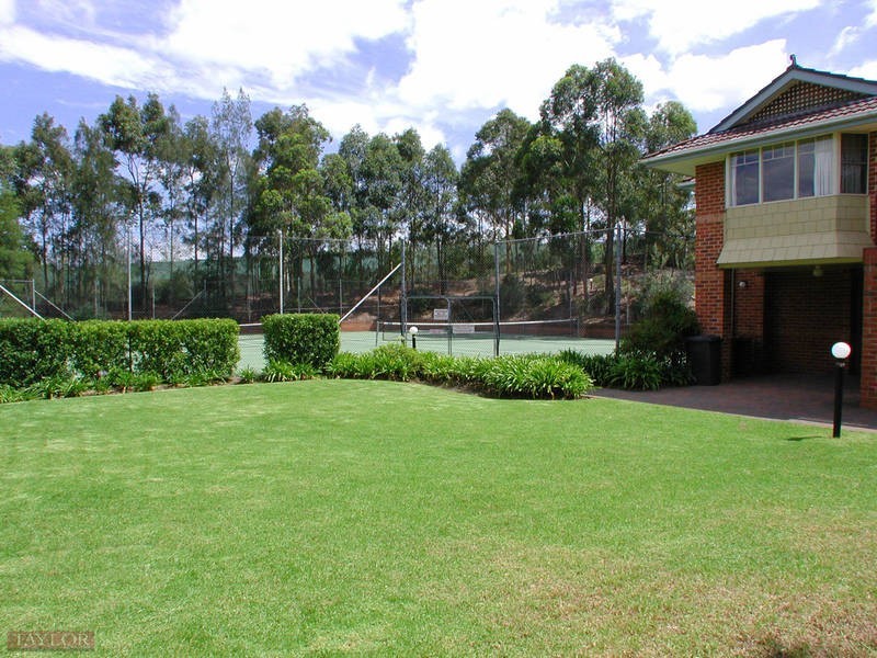 43/40 Strathalbyn Drive, Oatlands NSW 2117