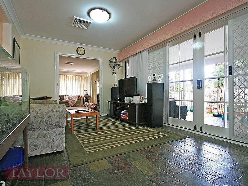 11 Snowdon Avenue, Carlingford NSW 2118