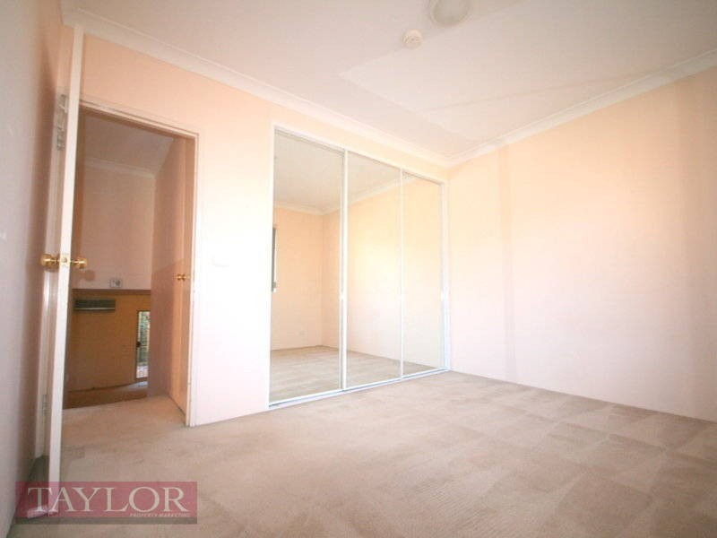 122/40 Strathalbyn Drive, Oatlands NSW 2117