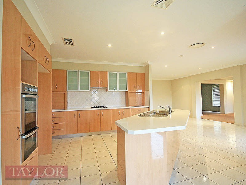 5 Cornelius Place, Kellyville NSW 2155