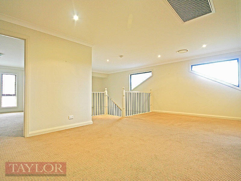 5 Cornelius Place, Kellyville NSW 2155