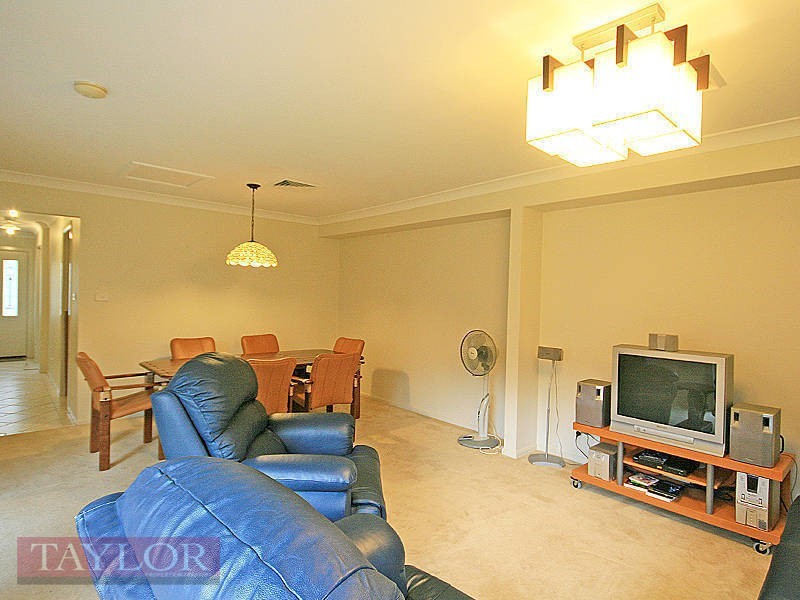 29 Hunterford Crescent, Oatlands NSW 2117