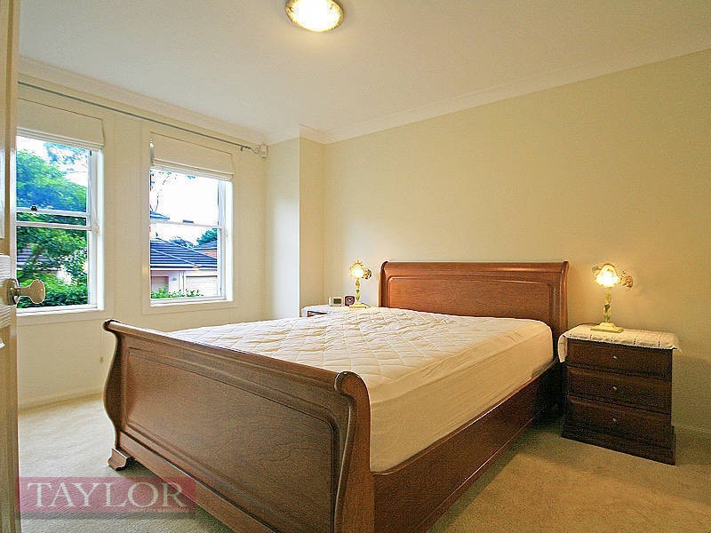 29 Hunterford Crescent, Oatlands NSW 2117