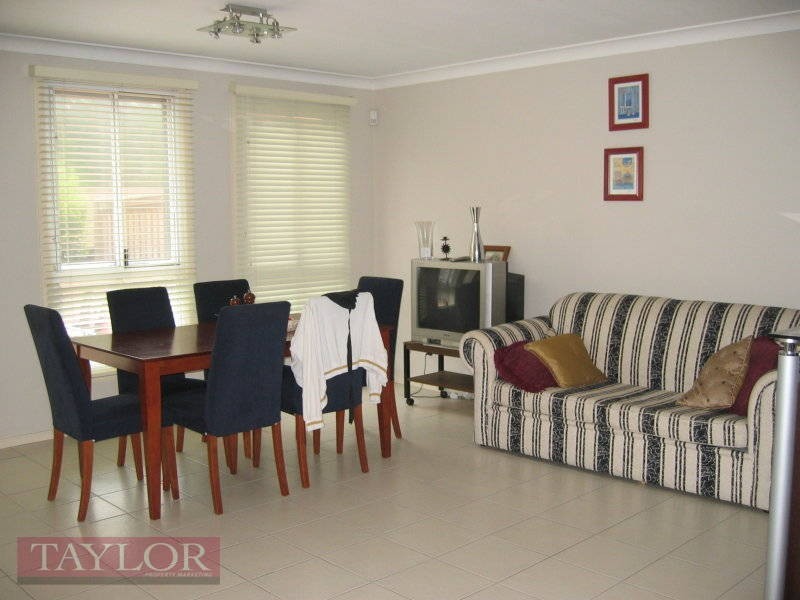 7 Governors Way, Oatlands NSW 2117