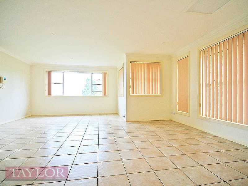 38 Hunterford Crescent, Oatlands NSW 2117