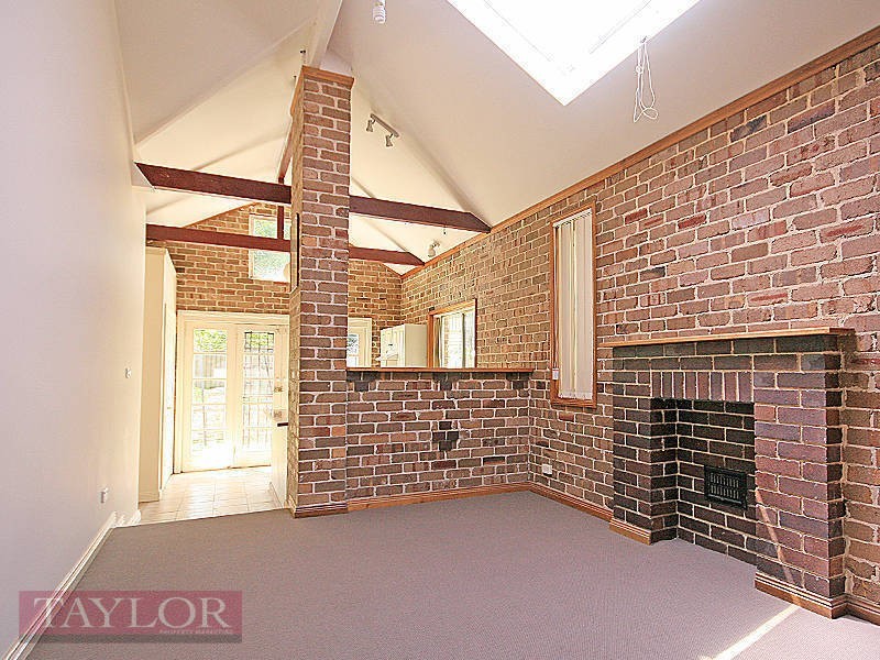 23 Alanas Avenue, Oatlands NSW 2117