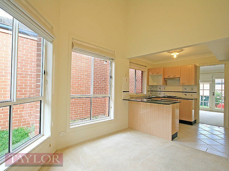 29 Hunterford Crescent, Oatlands NSW 2117