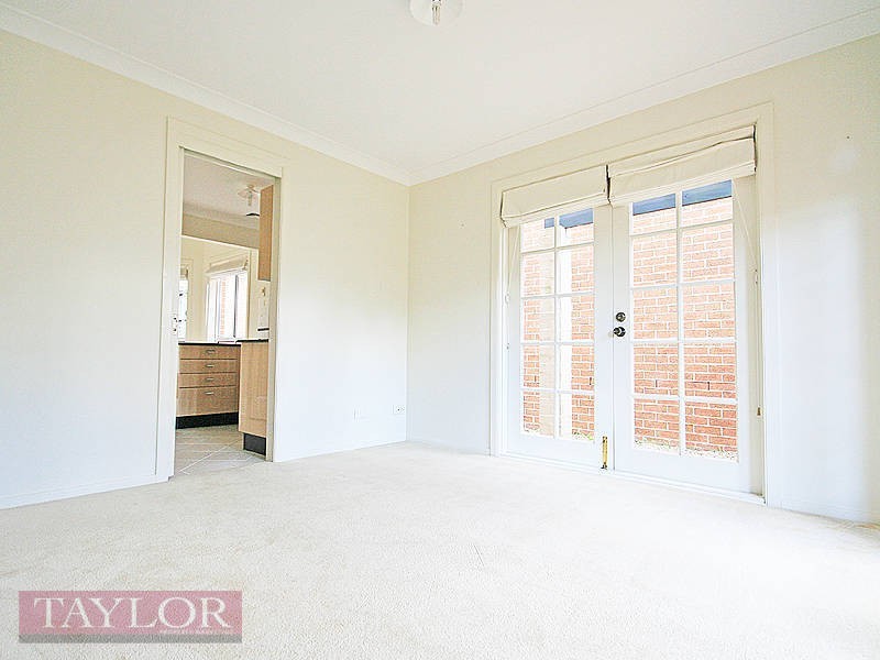 29 Hunterford Crescent, Oatlands NSW 2117