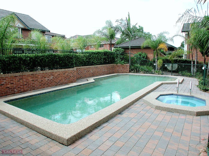 123/40  Strathalbyn Drive, Oatlands NSW 2117