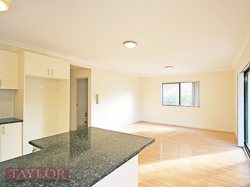 1/27  Early Street, Parramatta NSW 2150