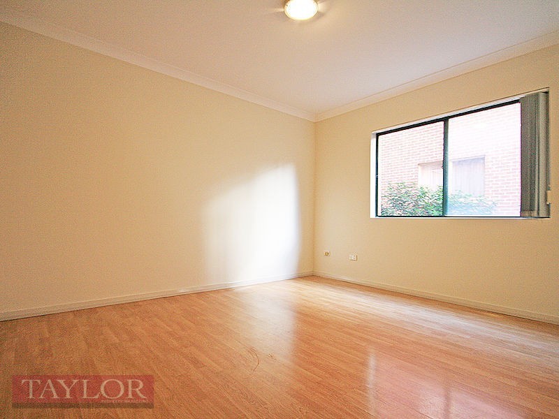 1/27  Early Street, Parramatta NSW 2150