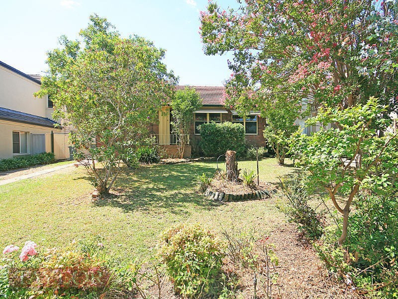 17 Alanas Avenue, Oatlands NSW 2117