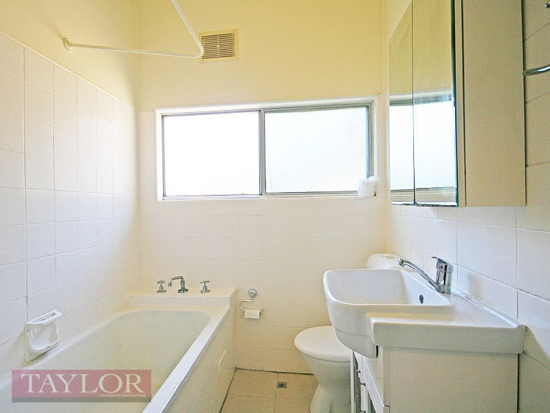 17 Alanas Avenue, Oatlands NSW 2117