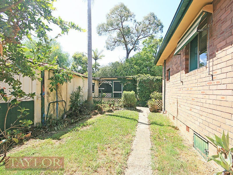 17 Alanas Avenue, Oatlands NSW 2117