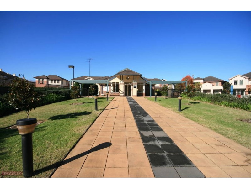 1/15 Governors Way, Oatlands NSW 2117