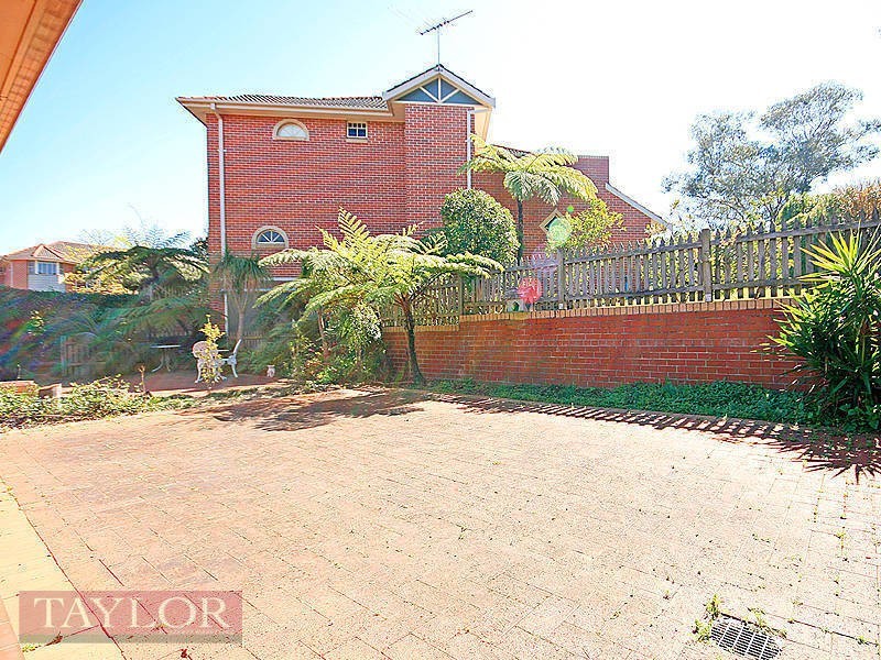 98/40 Strathalbyn Drive, Oatlands NSW 2117