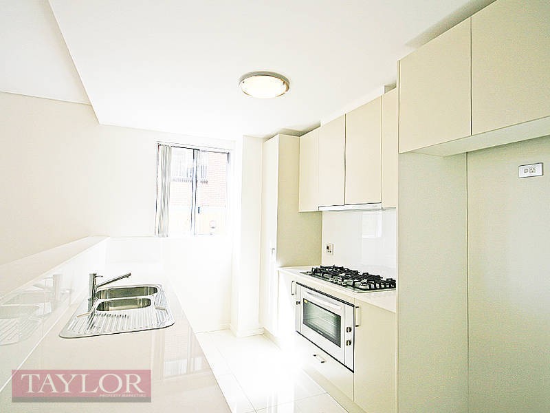 23-35 Crane Road, Castle Hill NSW 2154