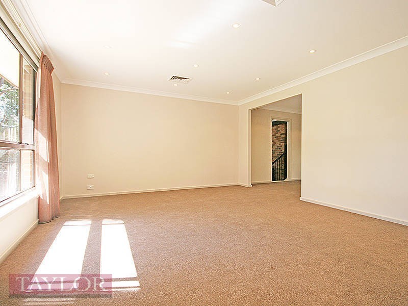 18 Blackwood Place, Oatlands NSW 2117