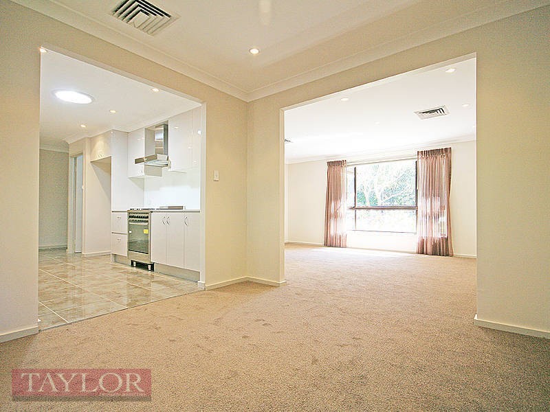 18 Blackwood Place, Oatlands NSW 2117