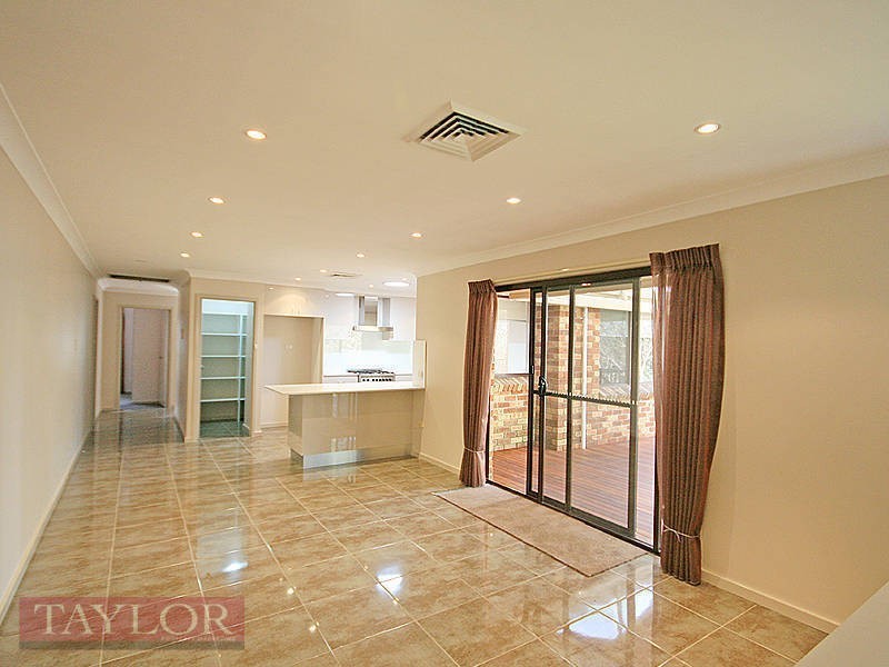 18 Blackwood Place, Oatlands NSW 2117