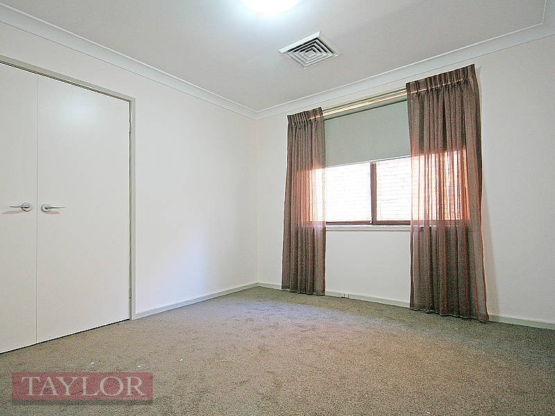 18 Blackwood Place, Oatlands NSW 2117