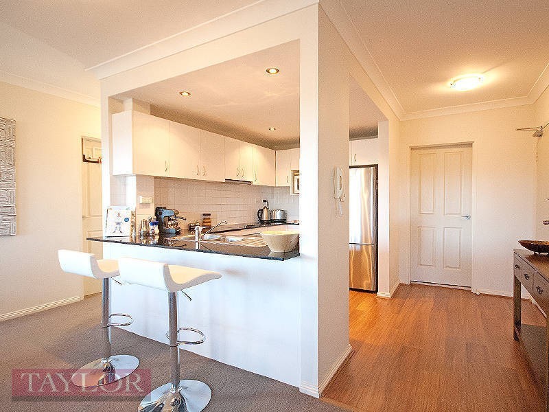 4/15 Governors Way, Oatlands NSW 2117