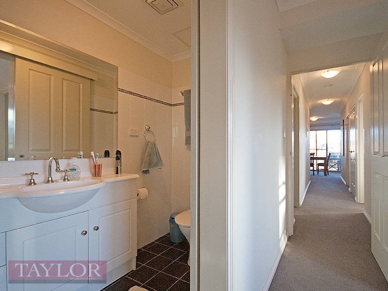 4/15 Governors Way, Oatlands NSW 2117