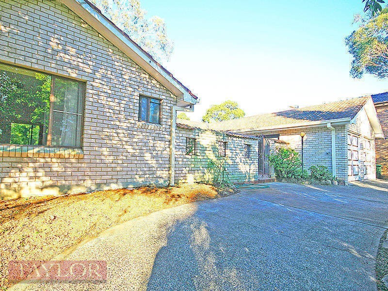 12 Parkwood Place, North Rocks NSW 2151