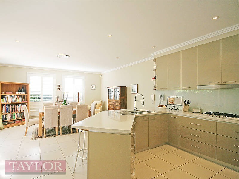 10 Westwood Way, Bella Vista NSW 2153