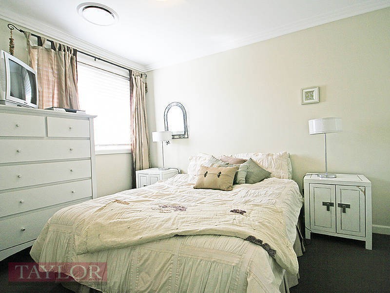 10 Westwood Way, Bella Vista NSW 2153