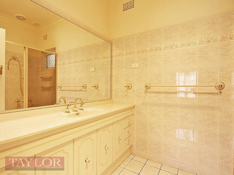 111 Bettington Road, Oatlands NSW 2117